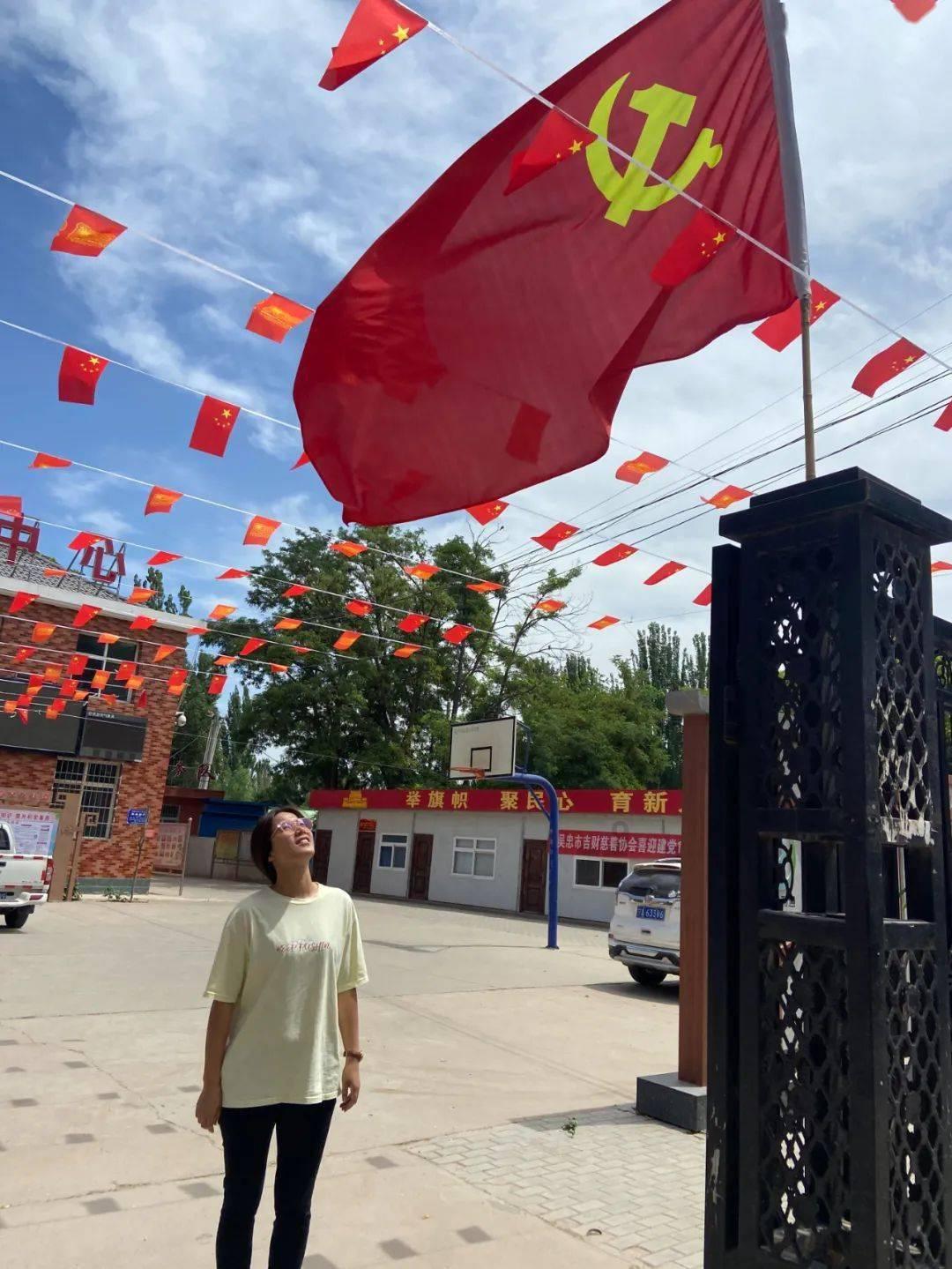 解答各类问题,找46岁林心如形象变化太大!剪短发穿西服耍帅气,你觉得怎么样?就对了!